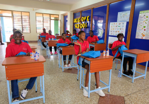 szkola-w-ghanie-omenaa-foundation-klasa-dzieci